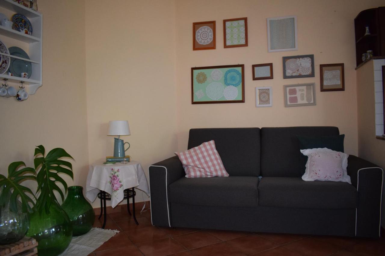 La Casa Di Giulia Lägenhet Forza dʼAgro Exteriör bild