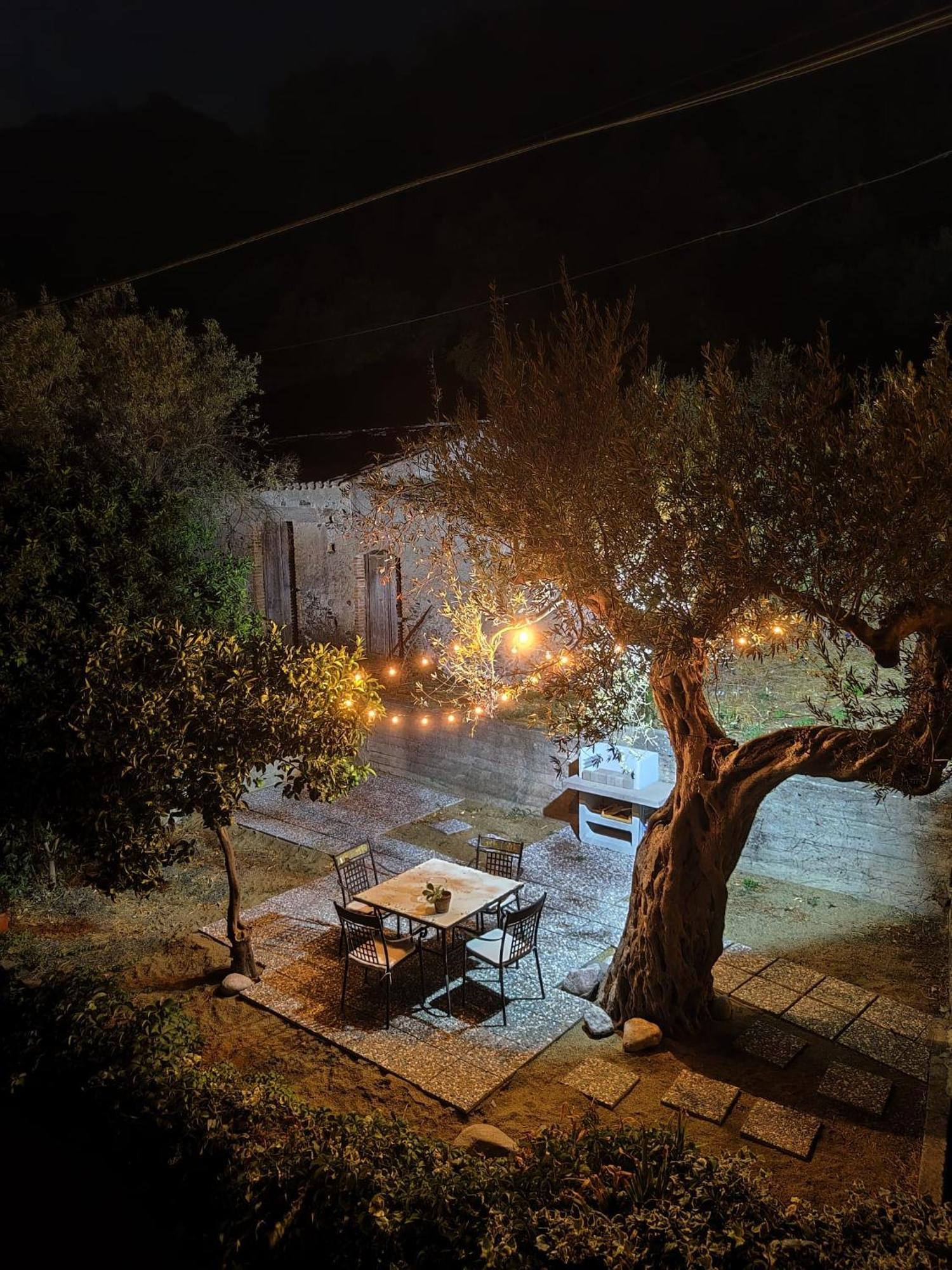 La Casa Di Giulia Lägenhet Forza dʼAgro Exteriör bild