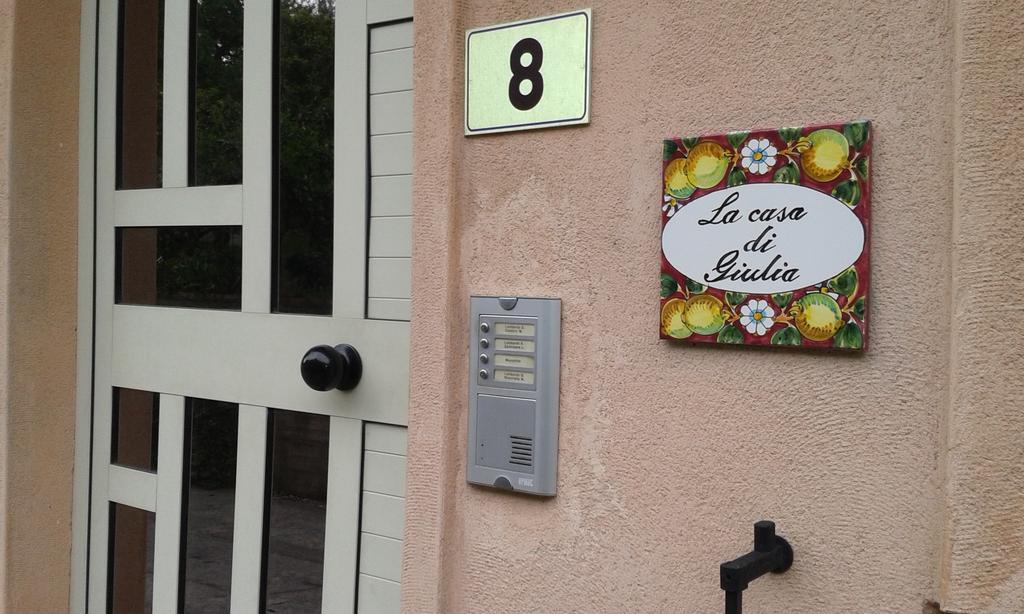 La Casa Di Giulia Lägenhet Forza dʼAgro Exteriör bild